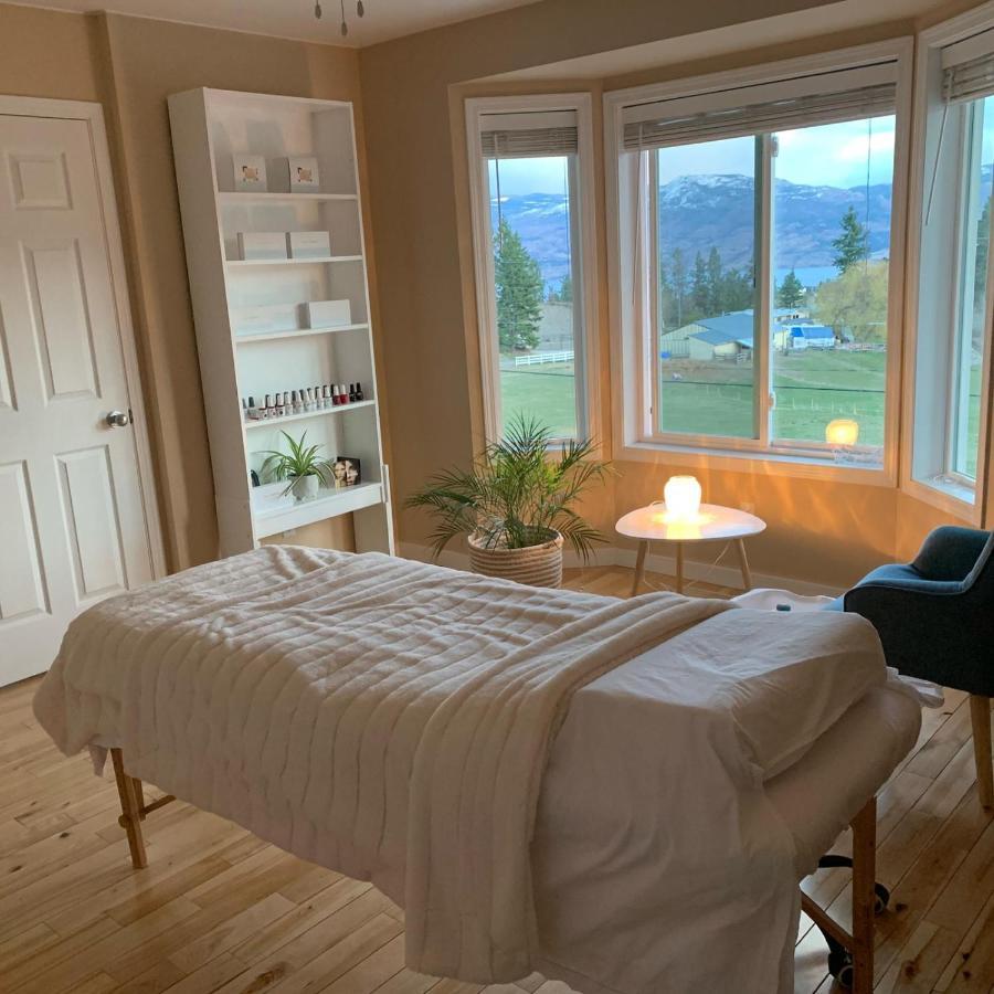 Salish B&B And Spa West Kelowna Exteriör bild