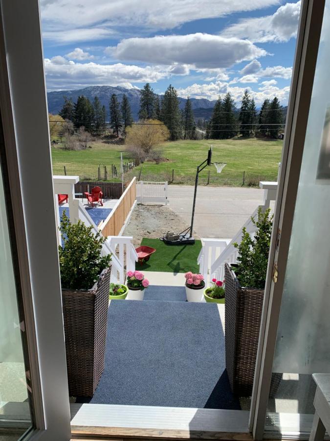 Salish B&B And Spa West Kelowna Exteriör bild