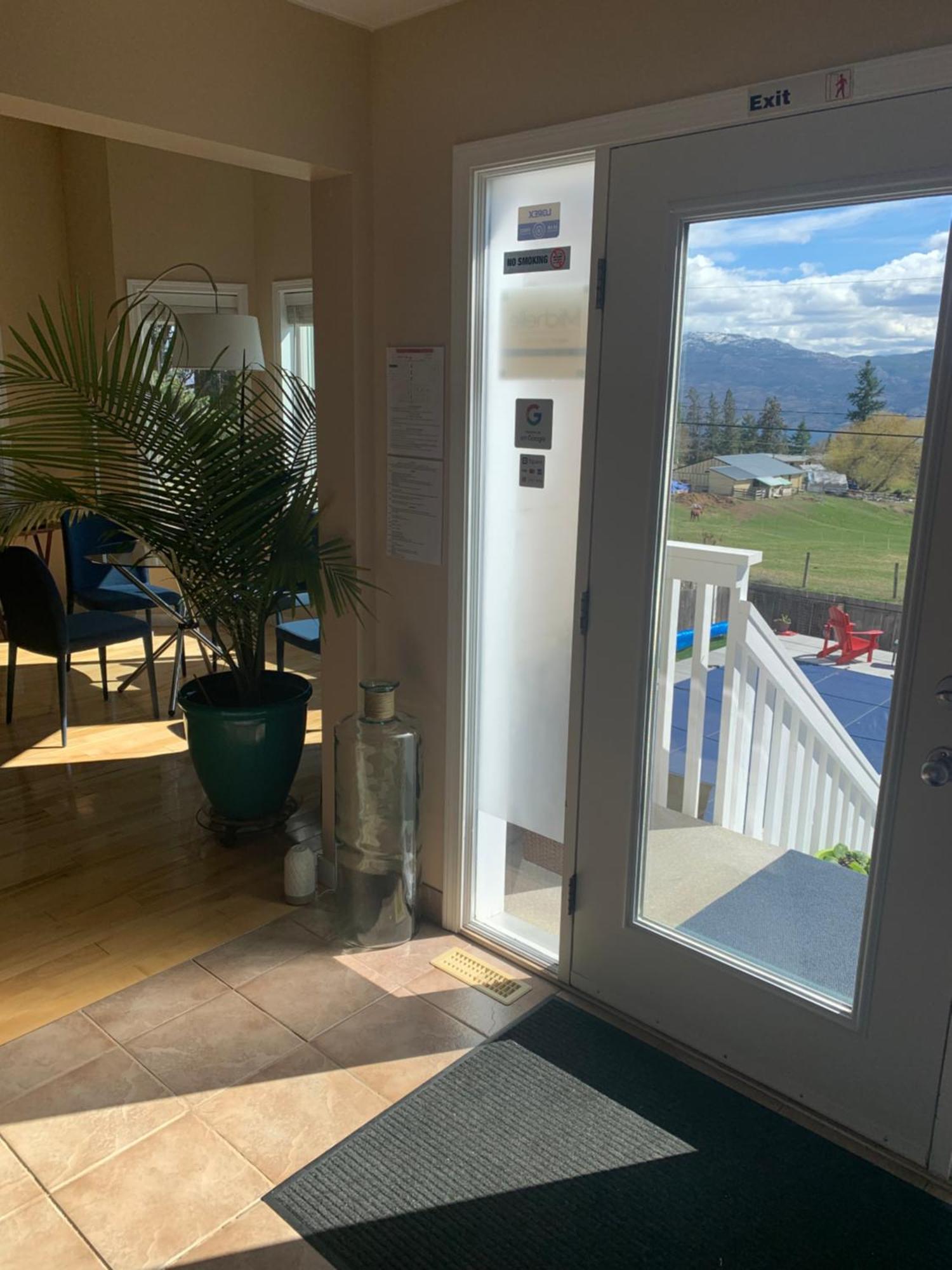Salish B&B And Spa West Kelowna Exteriör bild